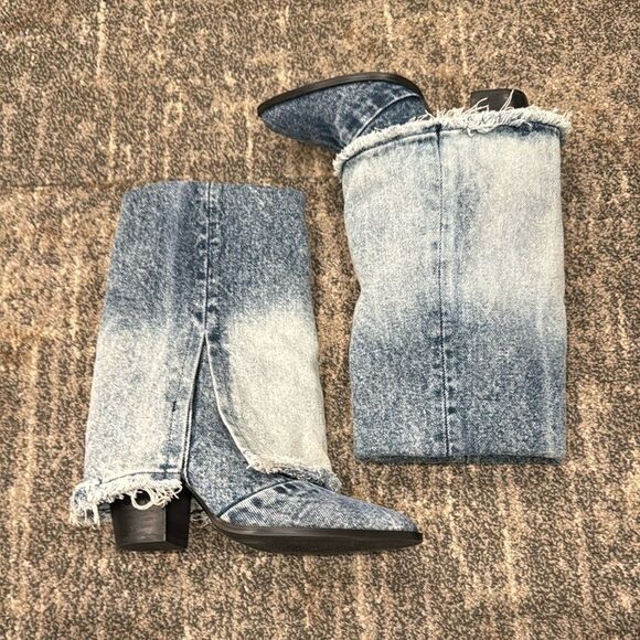 Steve Madden Women's Livvy Distressed Denim Fold-Over Cuffed Cowboy Boots 6.5 - Picture 1 of 12